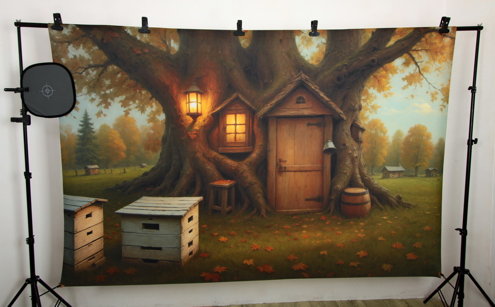 Backdrop "Animal house with hives"